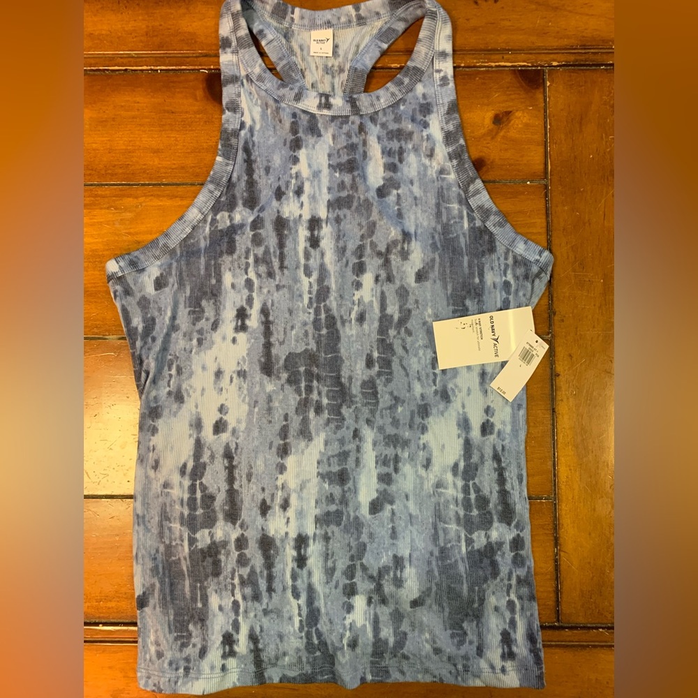 Old Navy activewear women’s tank top NWT